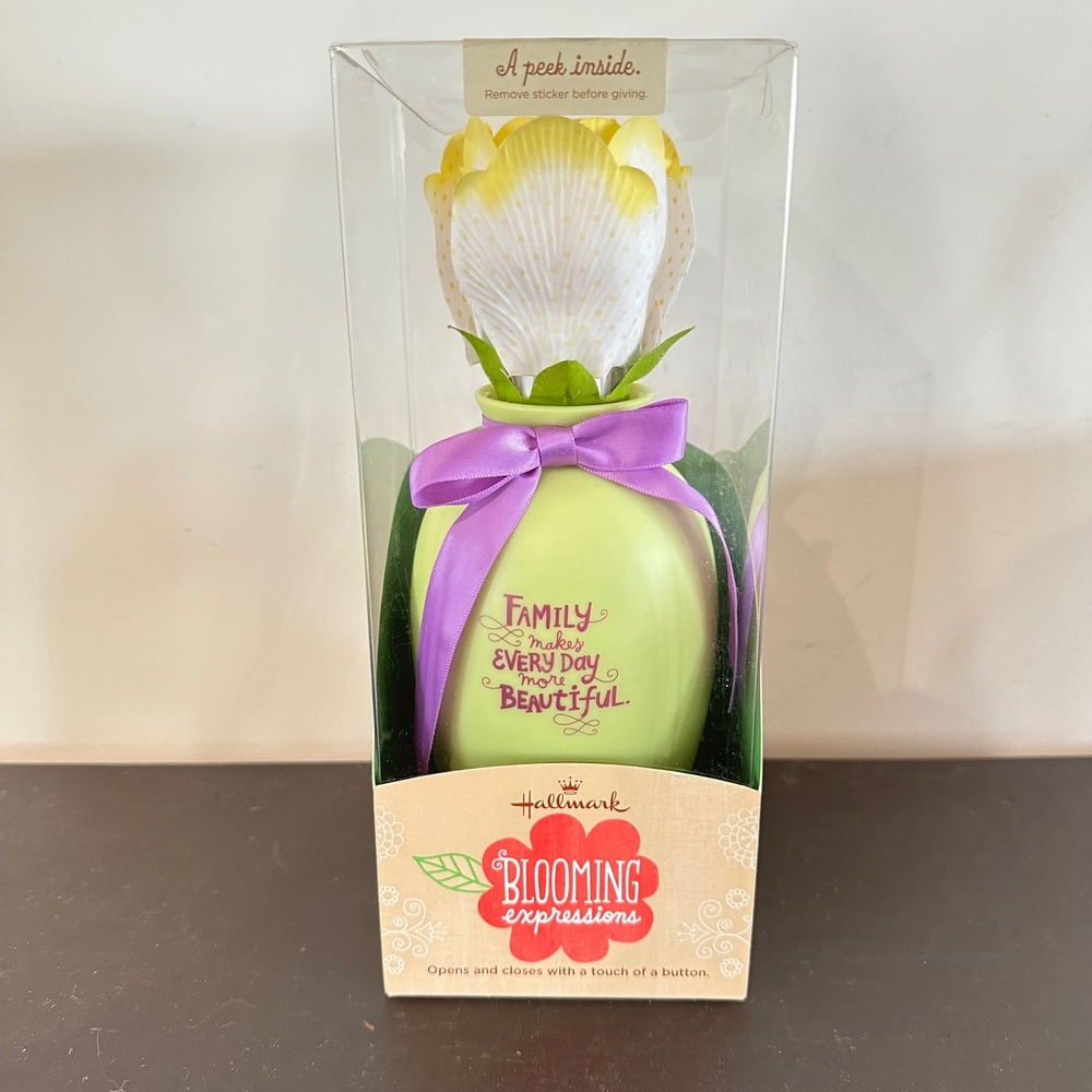 NEW Hallmark Blooming Expressions Family Animated Flower Decor Hostess Gift